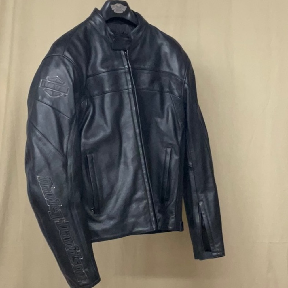 Harley-Davidson by Dainese Men’s motorcycle jacket size medium with liner.